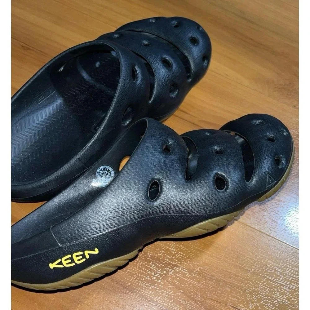 Mens KEEN Yogui Black Ventilated Holes Hybrid Clogs Shoes Sandals